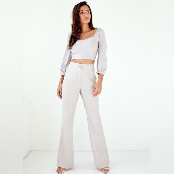 Aritzia Babaton Hadwyn Blouse - Picture 2 of 13